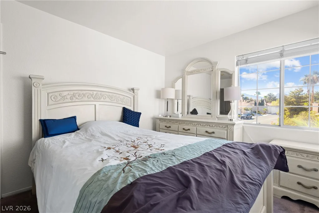 2000 Summit Pointe, Las Vegas, NV 89117