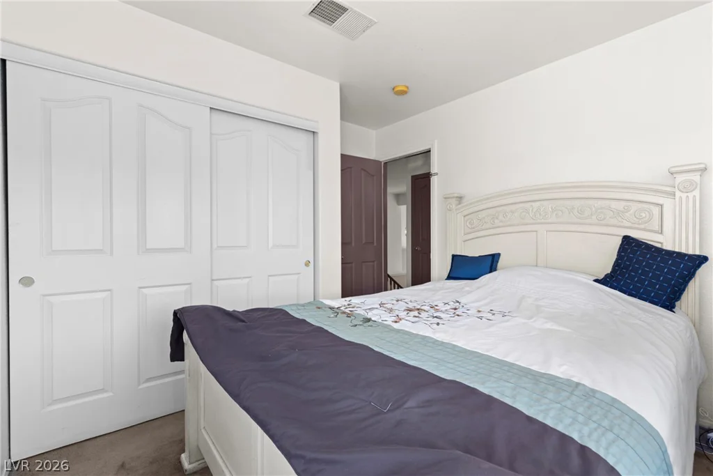2000 Summit Pointe, Las Vegas, NV 89117