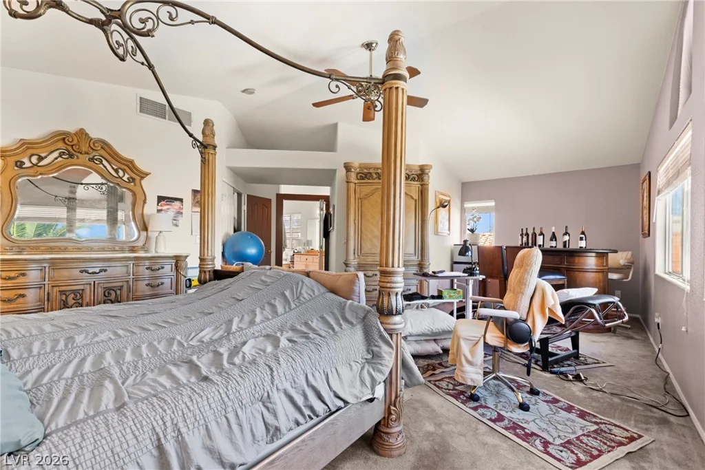 2000 Summit Pointe, Las Vegas, NV 89117
