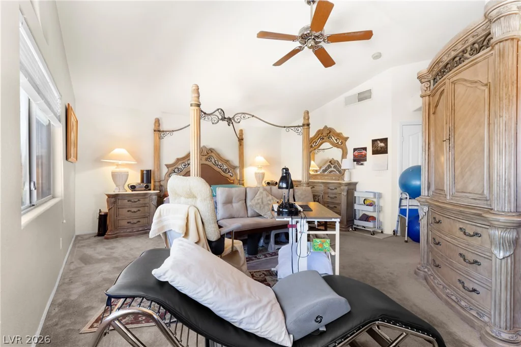 2000 Summit Pointe, Las Vegas, NV 89117