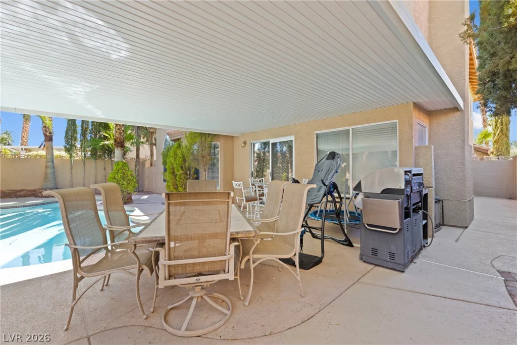 2000 Summit Pointe, Las Vegas, NV 89117