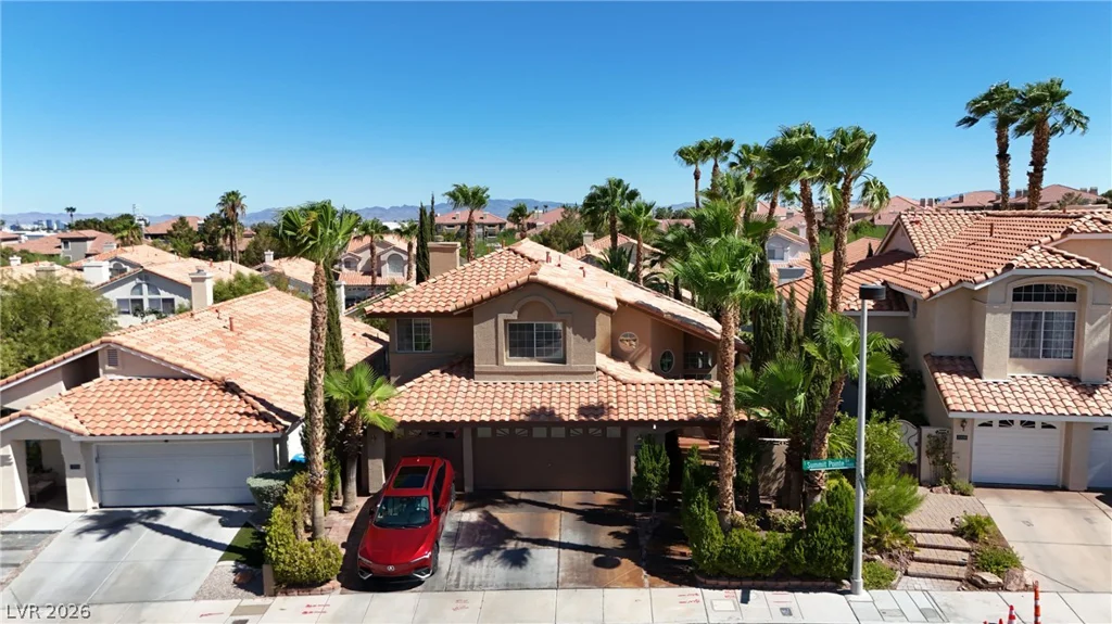 2000 Summit Pointe, Las Vegas, NV 89117