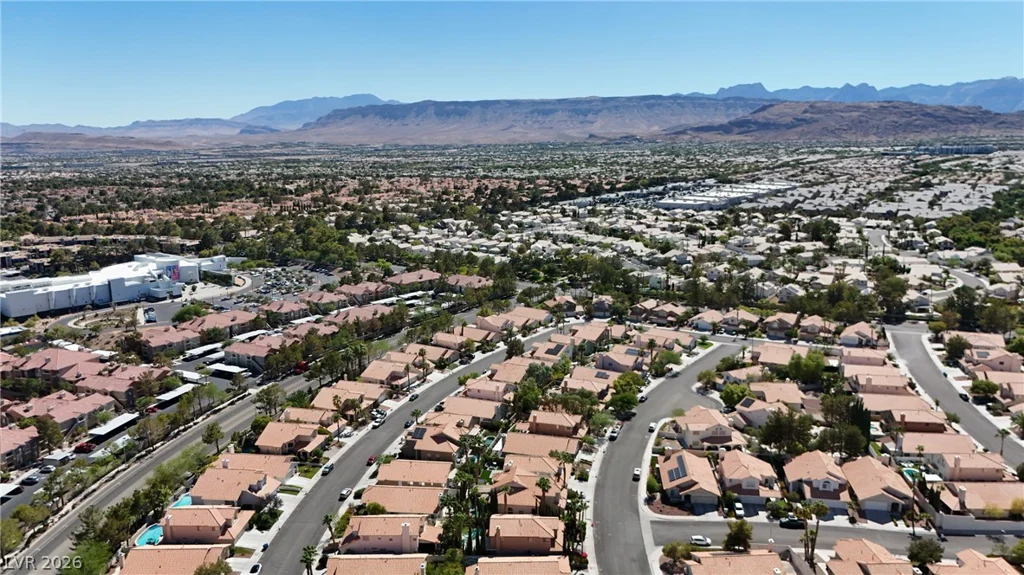2000 Summit Pointe, Las Vegas, NV 89117