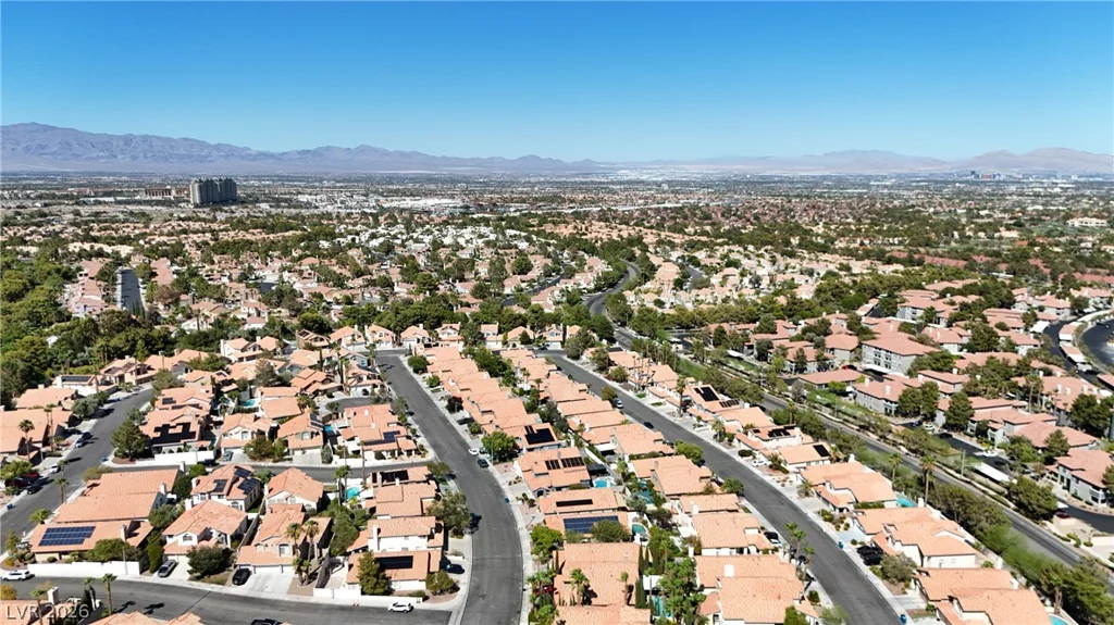 2000 Summit Pointe, Las Vegas, NV 89117