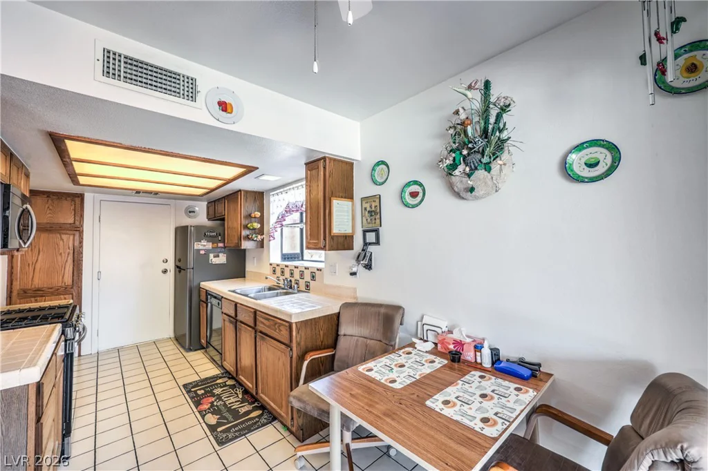 3901 Courtside, Las Vegas, NV 89108