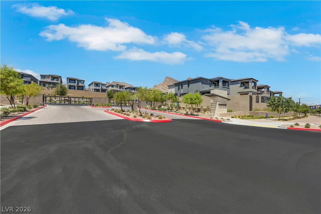 1570 Rock Kestrel, Las Vegas, NV 89138