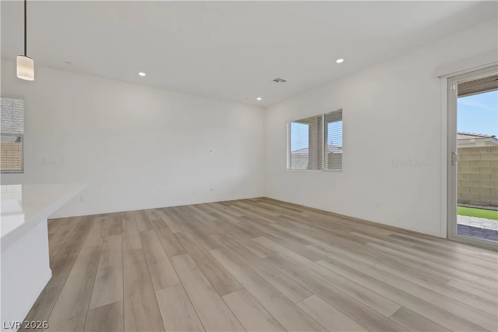1570 Rock Kestrel, Las Vegas, NV 89138