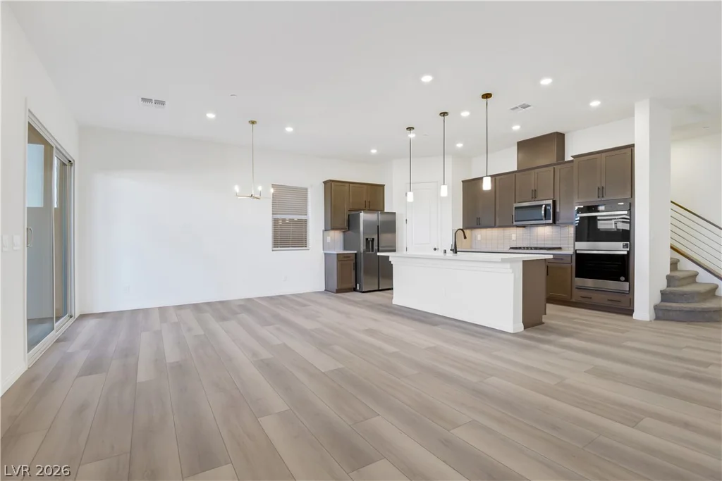 1570 Rock Kestrel, Las Vegas, NV 89138