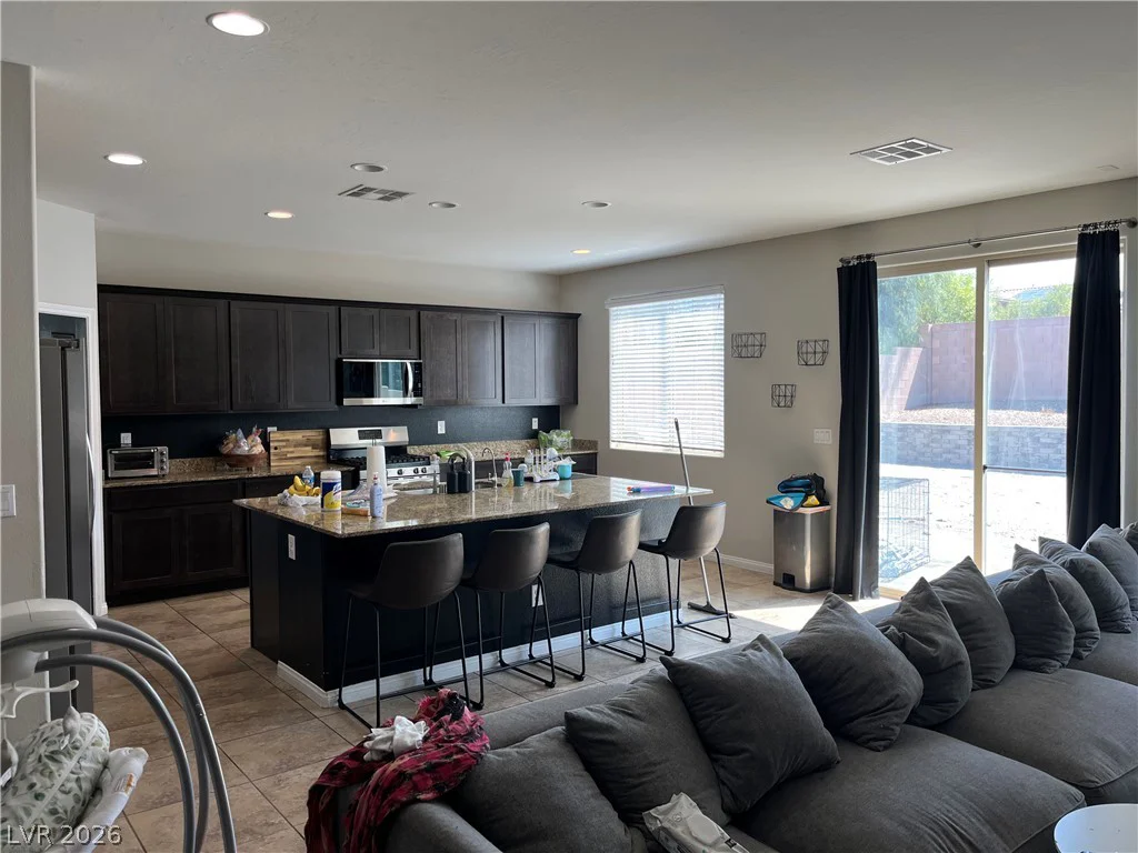 5924 Galway Bay, North Las Vegas, NV 89081