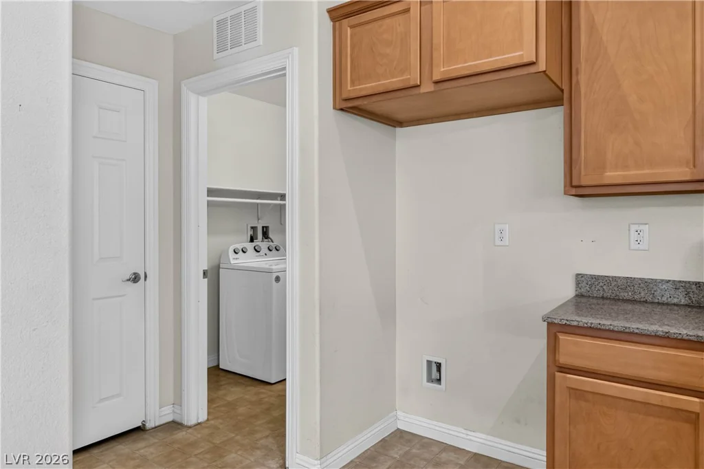 4524 Lower Deck, North Las Vegas, NV 89031