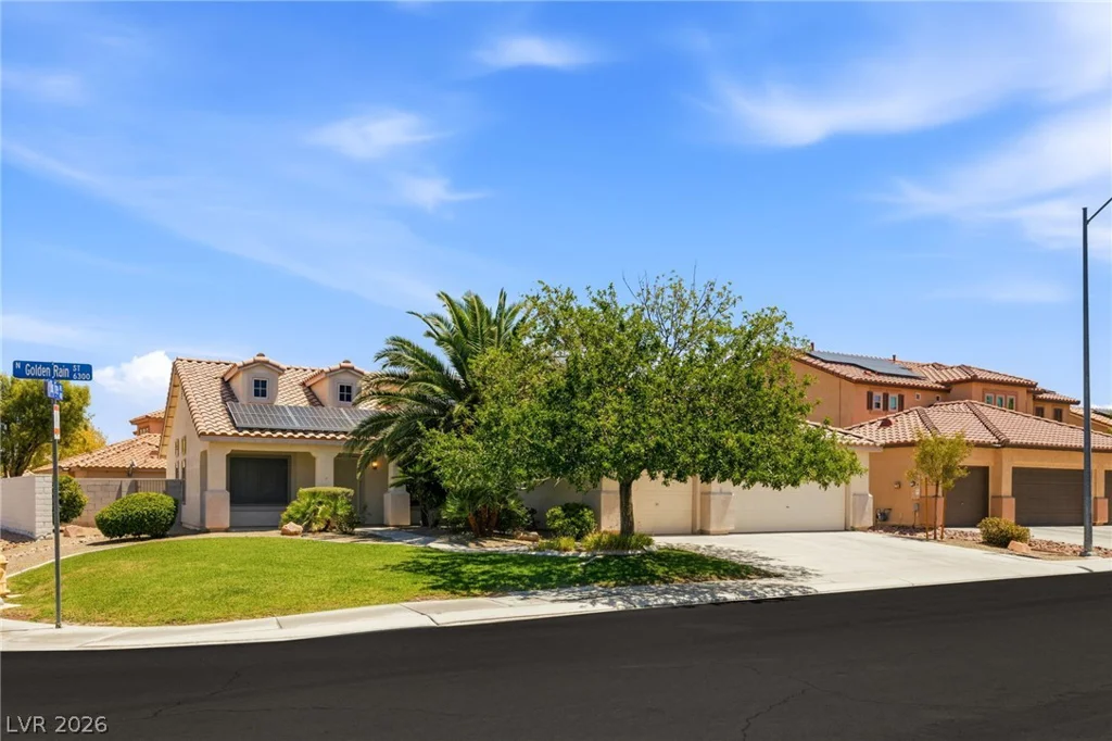 6302 Golden Rain, North Las Vegas, NV 89031