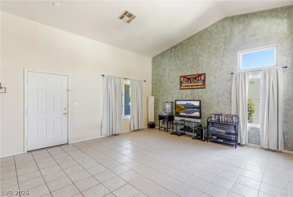 6302 Golden Rain, North Las Vegas, NV 89031