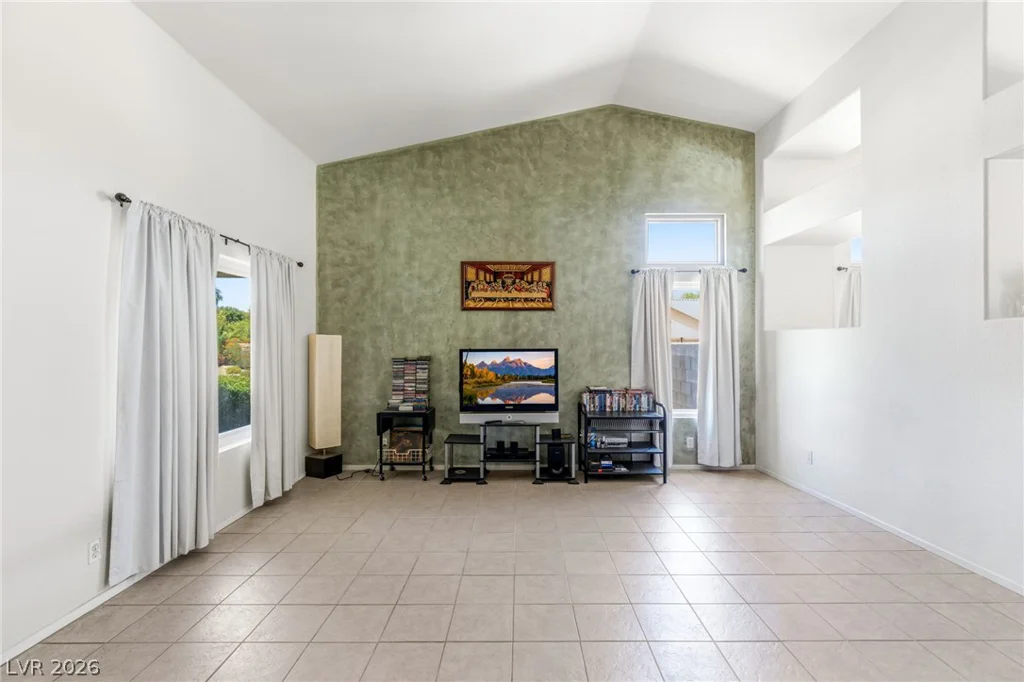 6302 Golden Rain, North Las Vegas, NV 89031