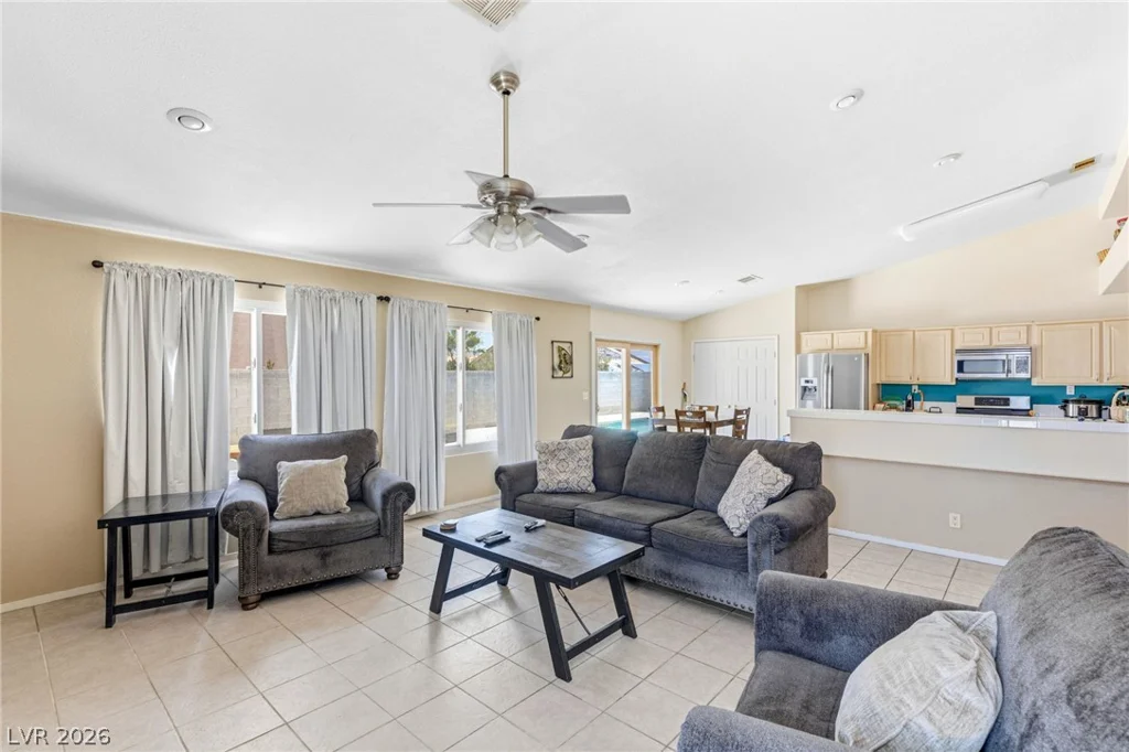 6302 Golden Rain, North Las Vegas, NV 89031