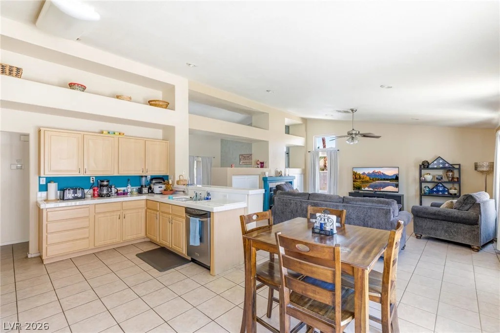 6302 Golden Rain, North Las Vegas, NV 89031