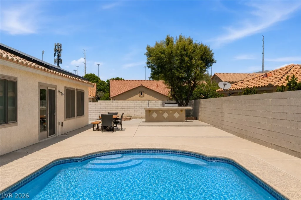 6302 Golden Rain, North Las Vegas, NV 89031