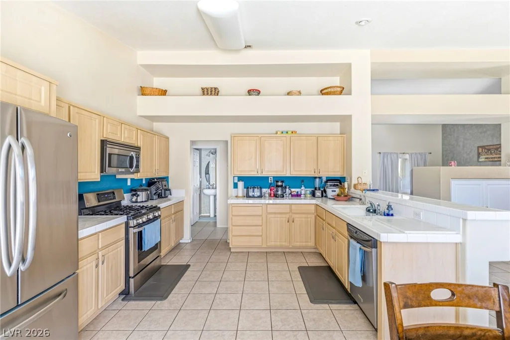 6302 Golden Rain, North Las Vegas, NV 89031