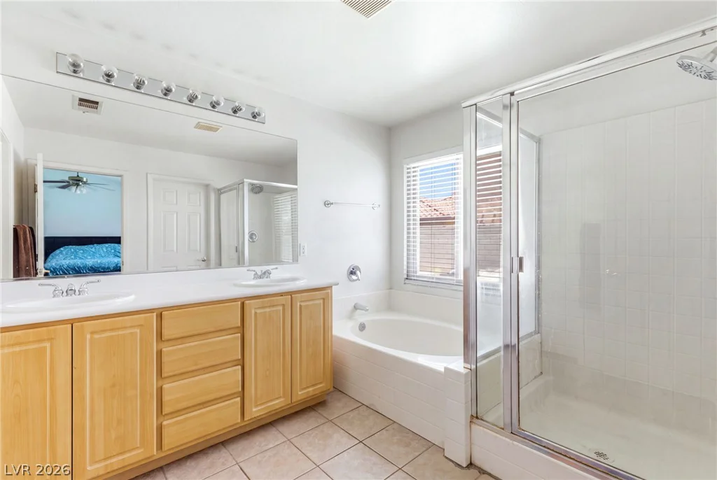 6302 Golden Rain, North Las Vegas, NV 89031