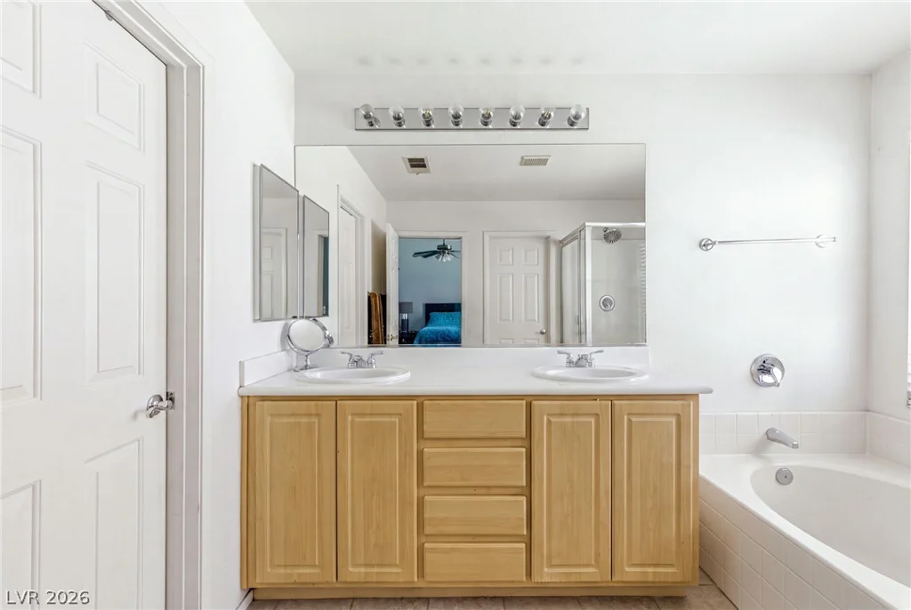6302 Golden Rain, North Las Vegas, NV 89031