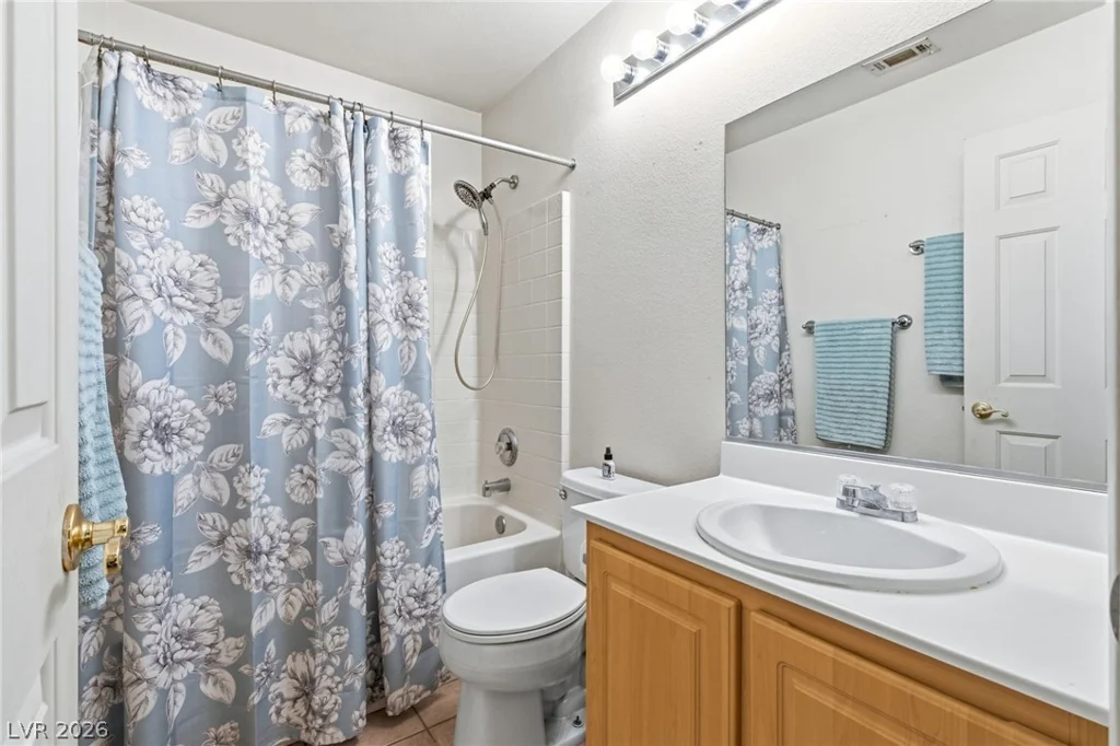 6302 Golden Rain, North Las Vegas, NV 89031