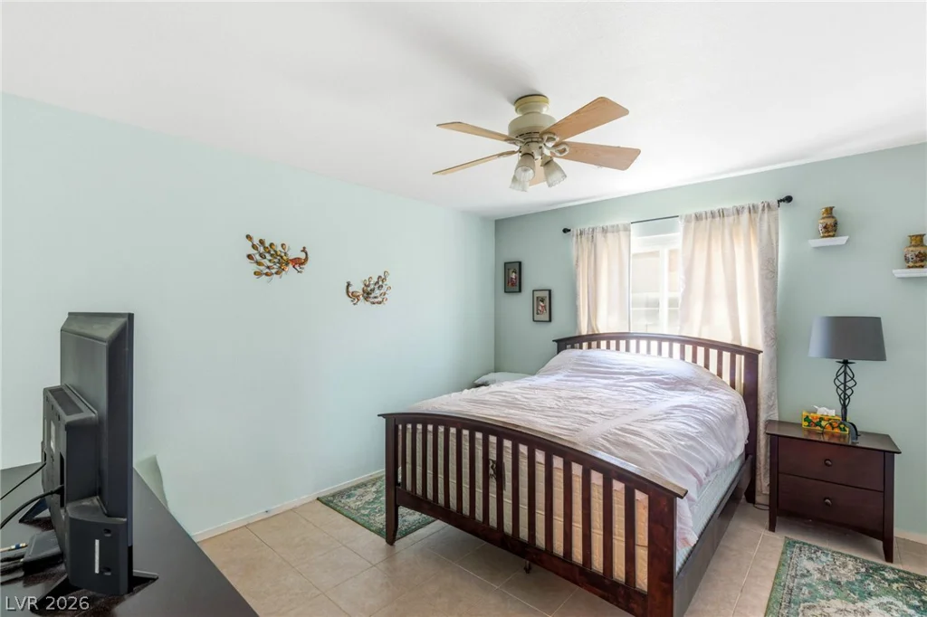6302 Golden Rain, North Las Vegas, NV 89031