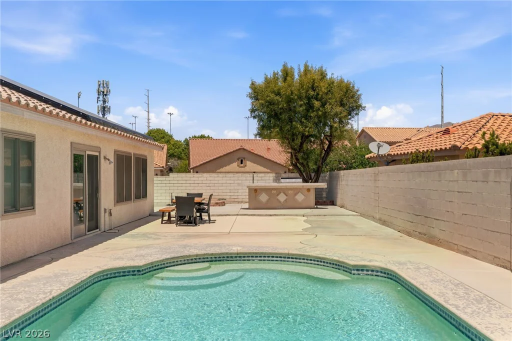 6302 Golden Rain, North Las Vegas, NV 89031