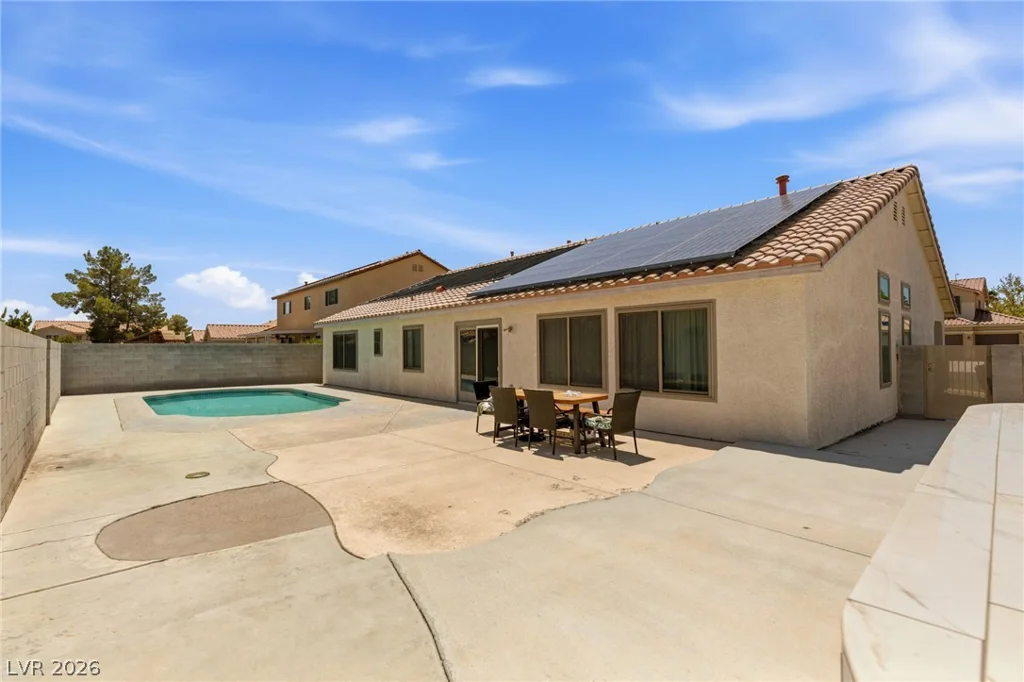 6302 Golden Rain, North Las Vegas, NV 89031