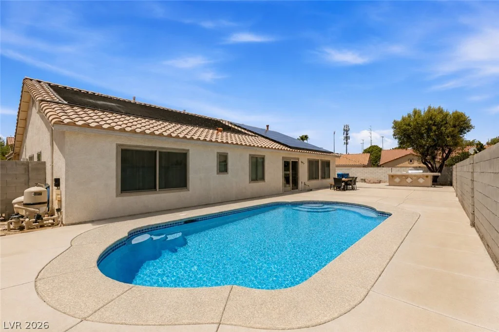 6302 Golden Rain, North Las Vegas, NV 89031