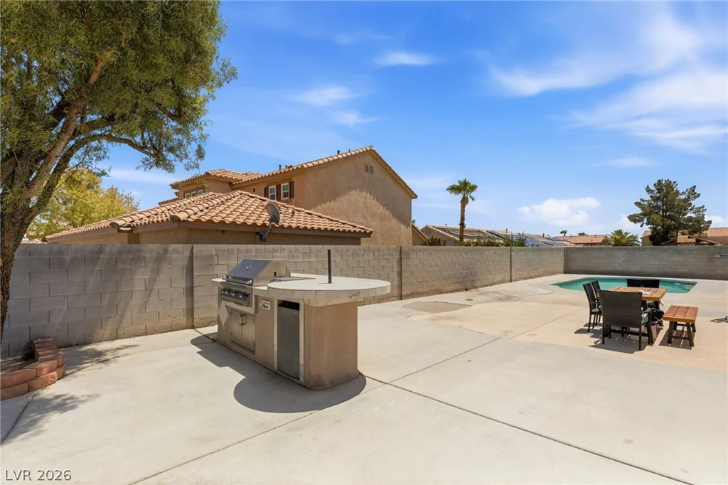 6302 Golden Rain, North Las Vegas, NV 89031