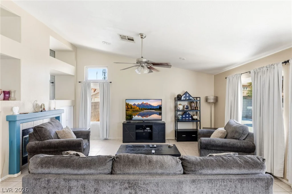 6302 Golden Rain, North Las Vegas, NV 89031