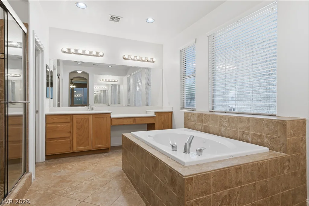 354 Shimmering Moon, Henderson, NV 89015