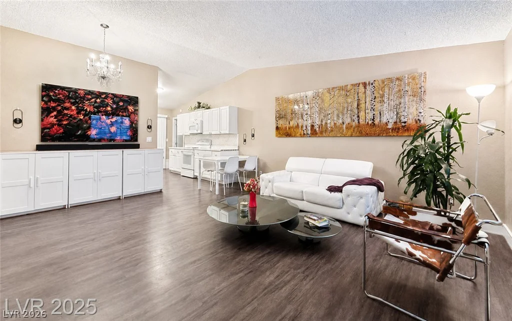 1608 Joshua Tree, Las Vegas, NV 89108