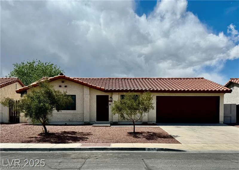 1608 Joshua Tree, Las Vegas, NV 89108