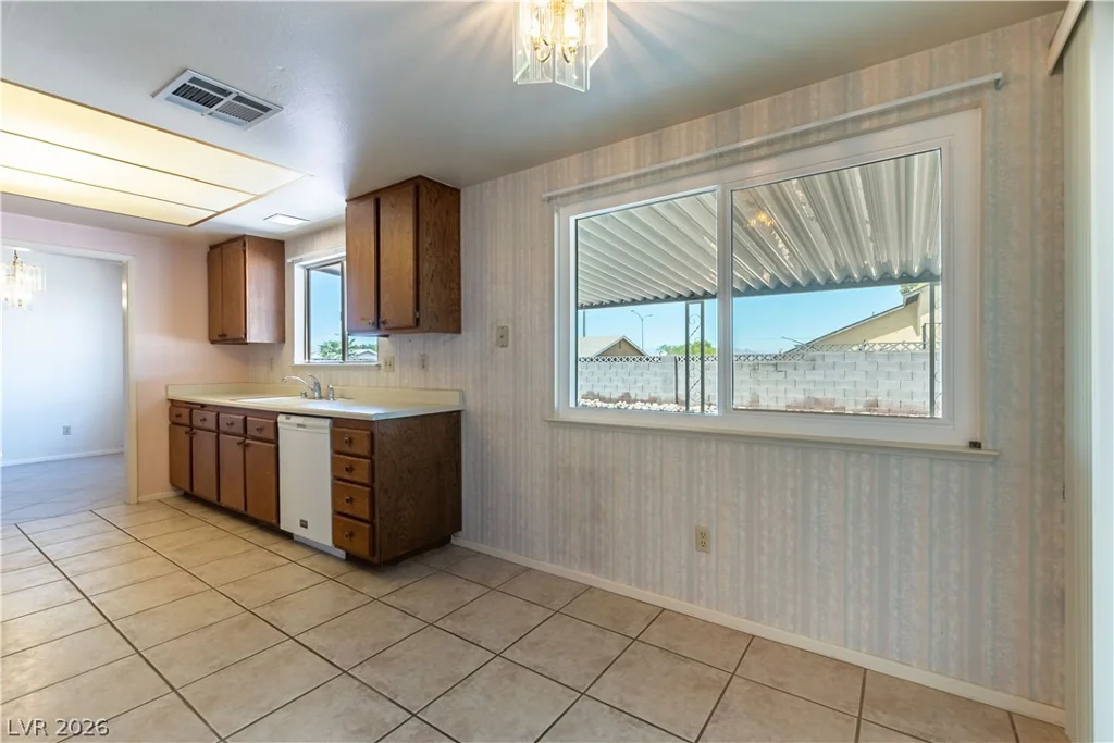 1848 Golden Shadow, Henderson, NV 89002