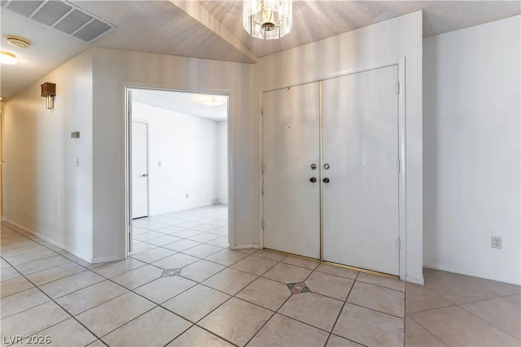 1848 Golden Shadow, Henderson, NV 89002