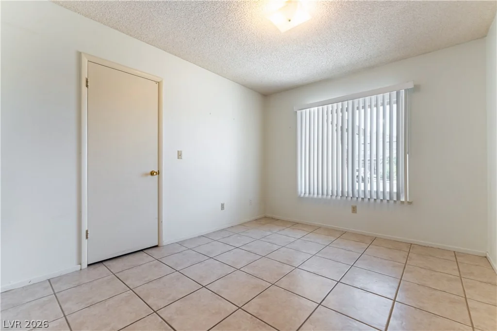 1848 Golden Shadow, Henderson, NV 89002