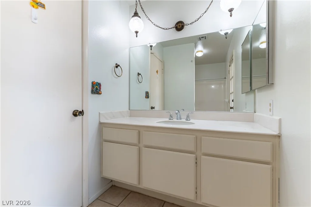 1848 Golden Shadow, Henderson, NV 89002