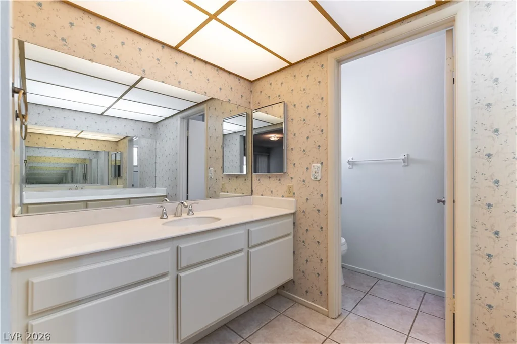 1848 Golden Shadow, Henderson, NV 89002