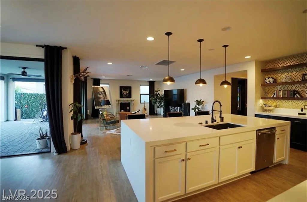 9239 Beltana, Las Vegas, NV 89148