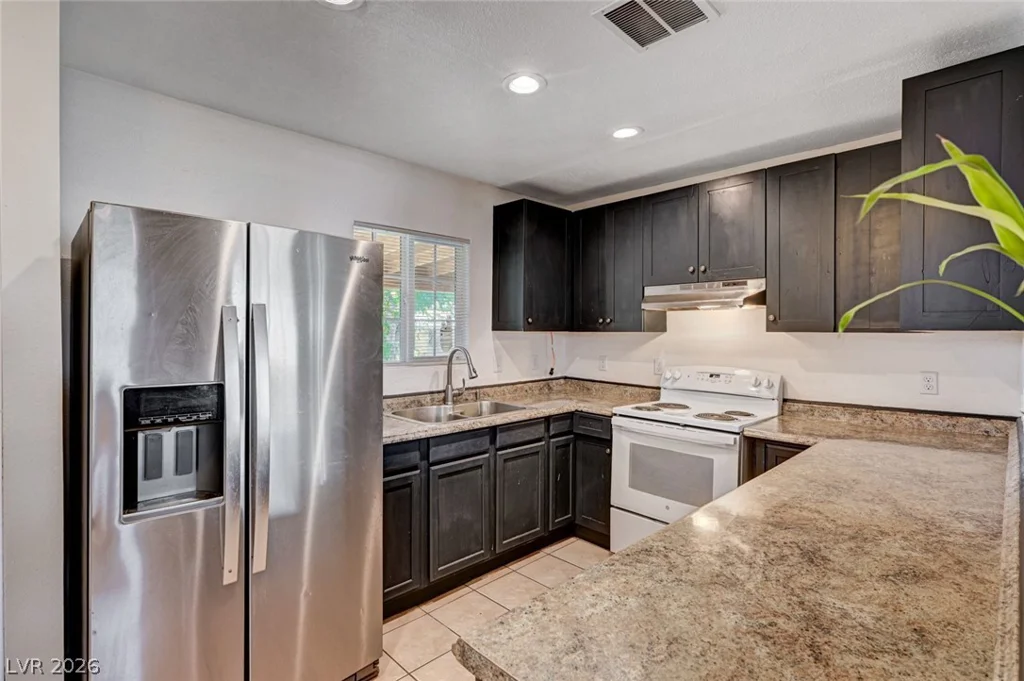 1720 Carson, Las Vegas, NV 89101