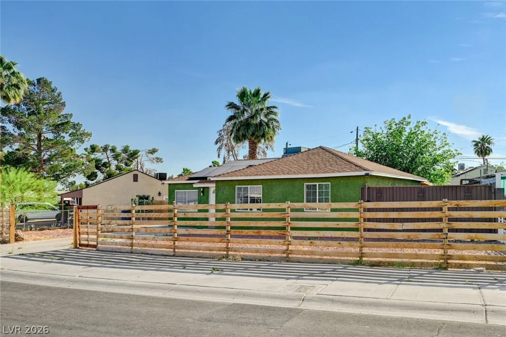 1720 Carson, Las Vegas, NV 89101