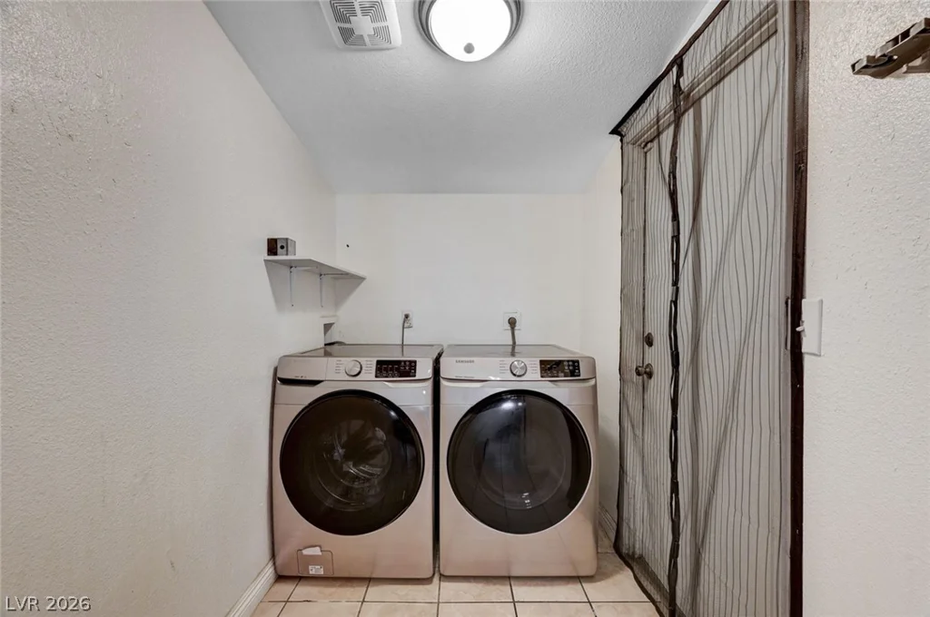1720 Carson, Las Vegas, NV 89101