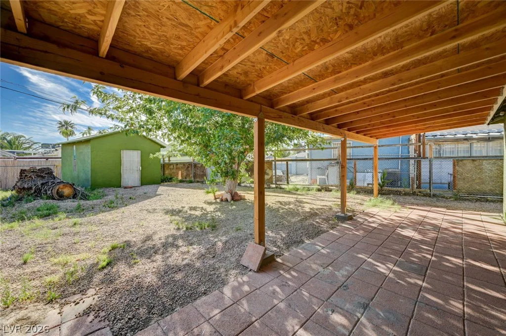 1720 Carson, Las Vegas, NV 89101