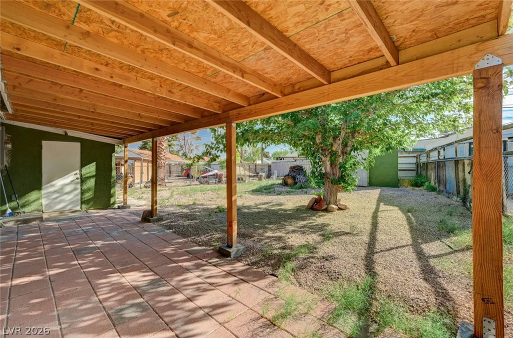 1720 Carson, Las Vegas, NV 89101