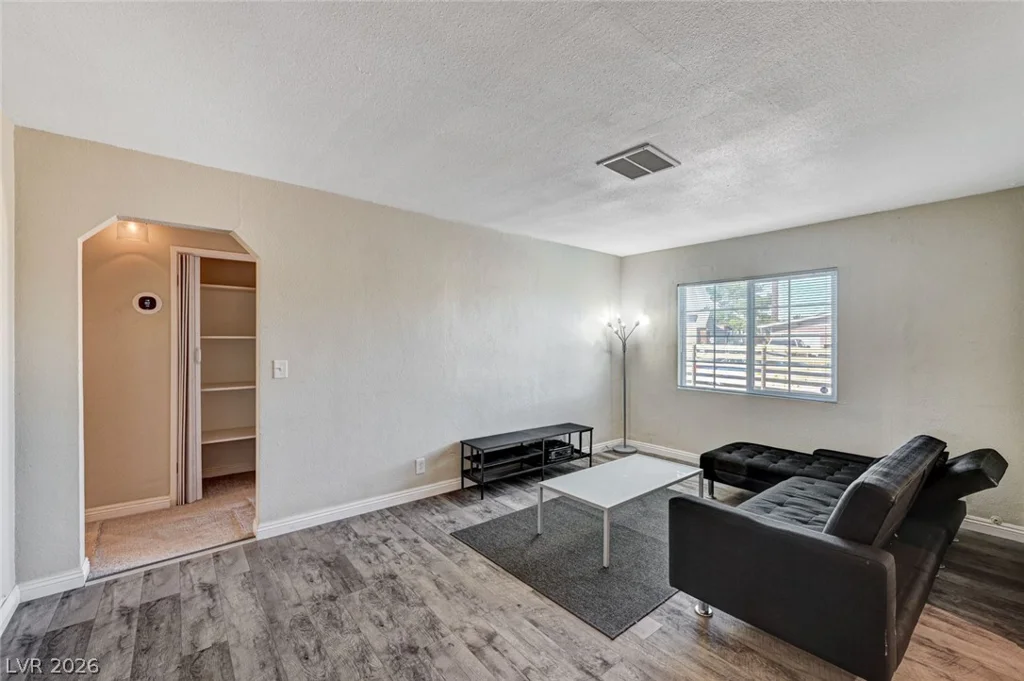 1720 Carson, Las Vegas, NV 89101