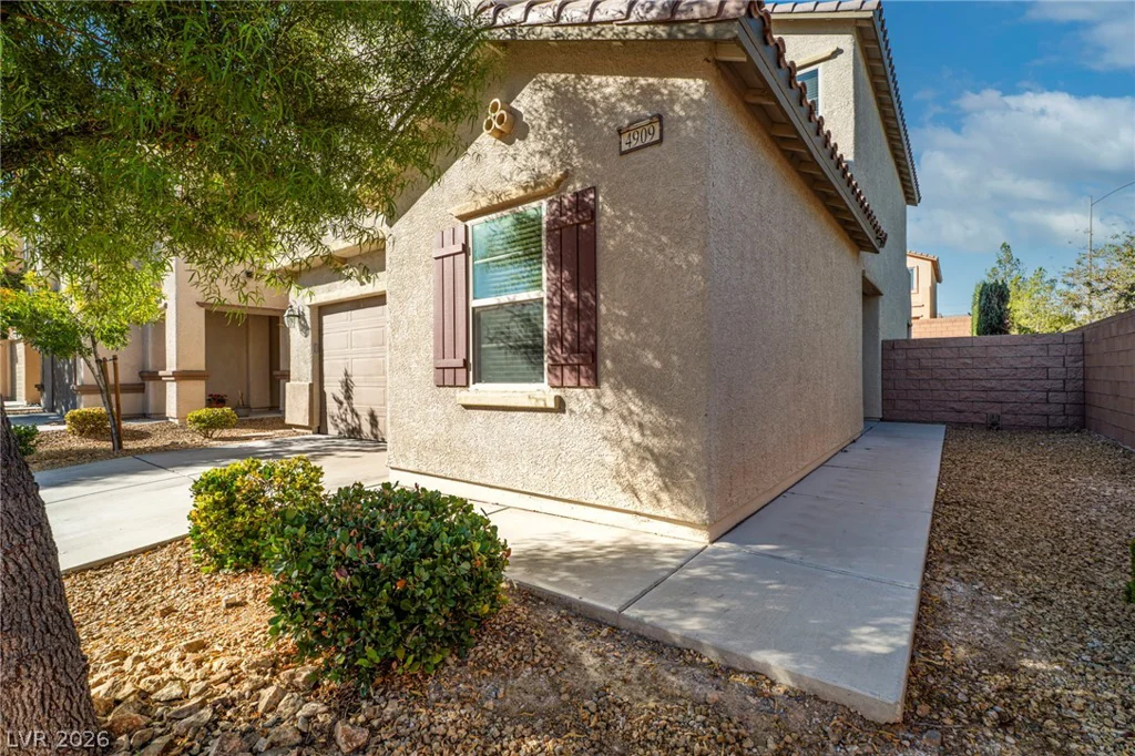 4909 Mountain Pepper, Las Vegas, NV 89148