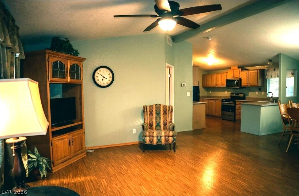 6188 Carlsbad, Las Vegas, NV 89156