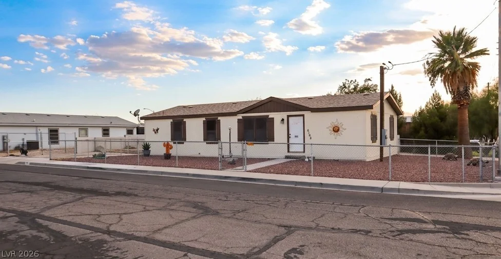 6188 Carlsbad, Las Vegas, NV 89156