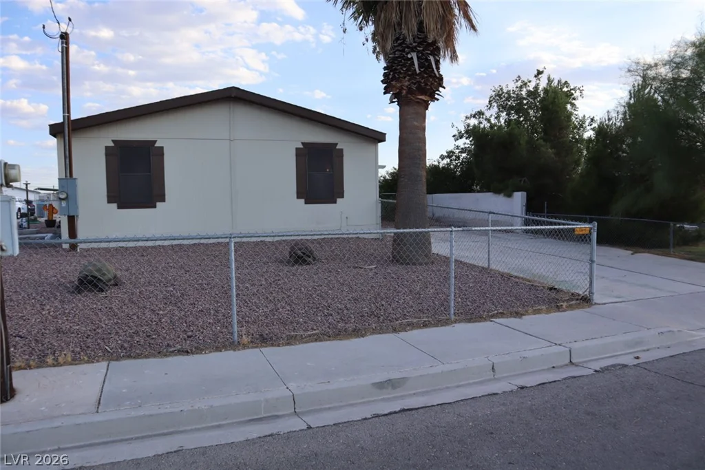 6188 Carlsbad, Las Vegas, NV 89156