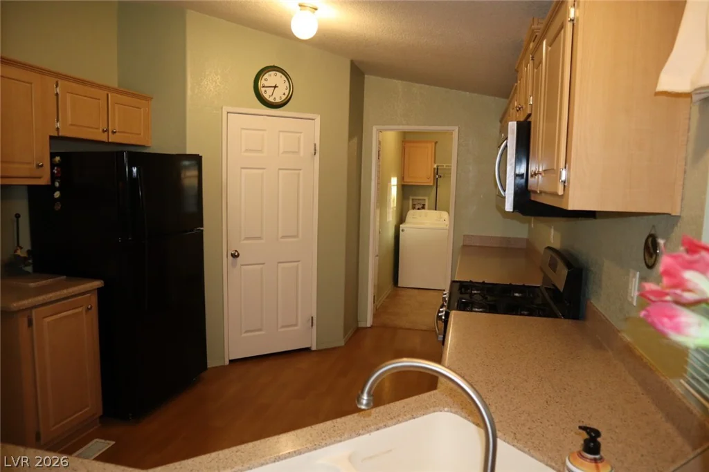 6188 Carlsbad, Las Vegas, NV 89156